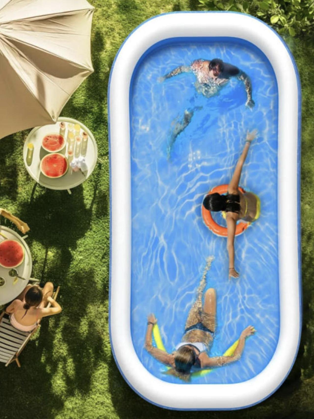 Esta piscina de Walmart es ideal para toda la familia.