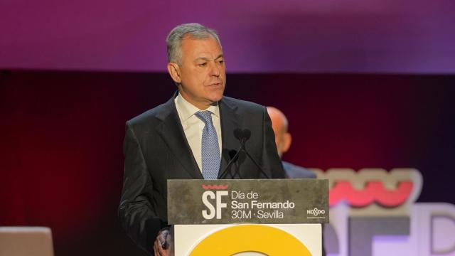 El alcalde de Sevilla, José Luis Sanz, en la entrega de medallas de la ciudad.