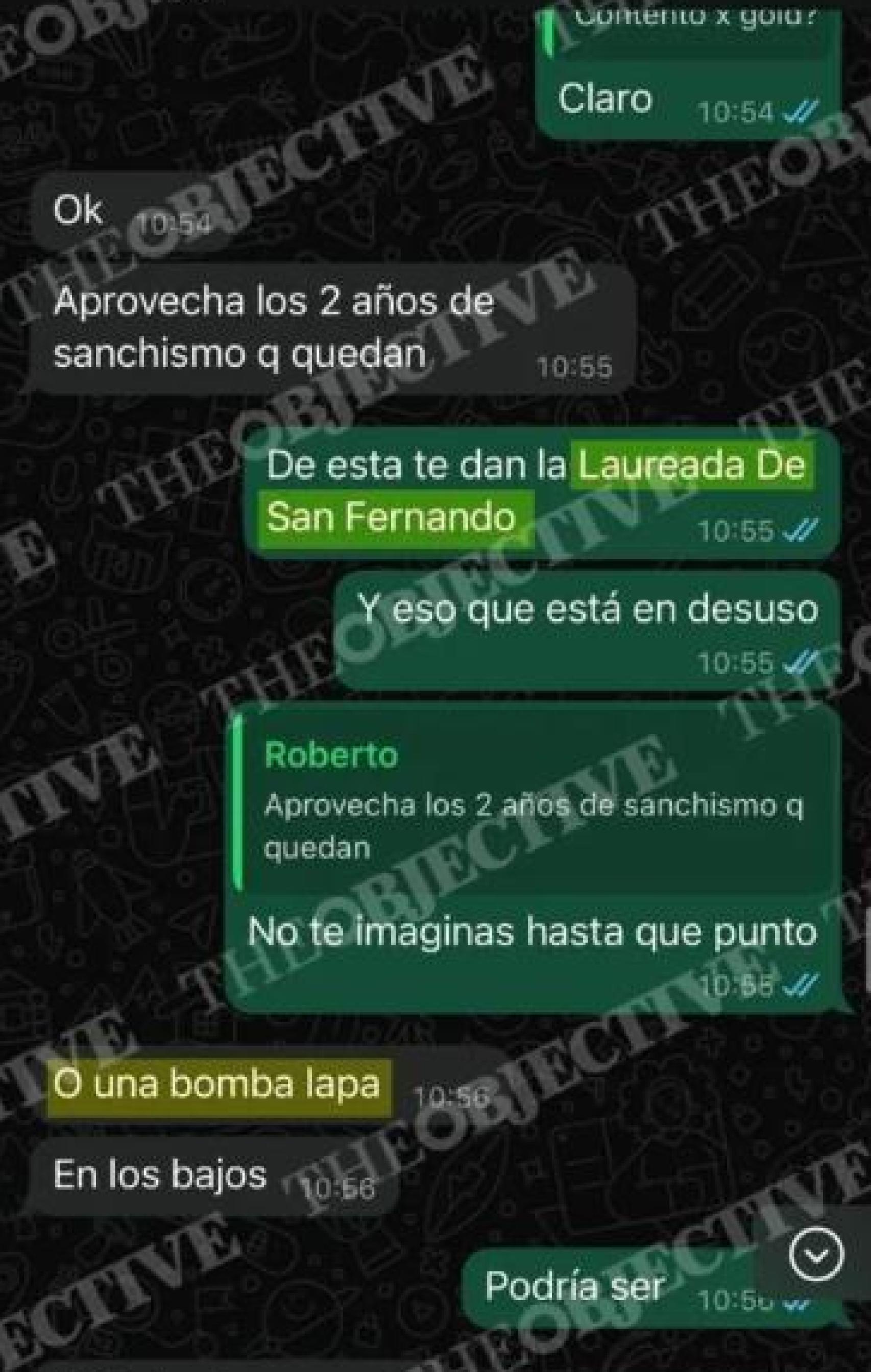 Fragmento del chat que manipuló el diario El Plural.