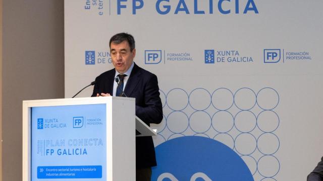 El Concelleiro de Educación, Román Rodríguez