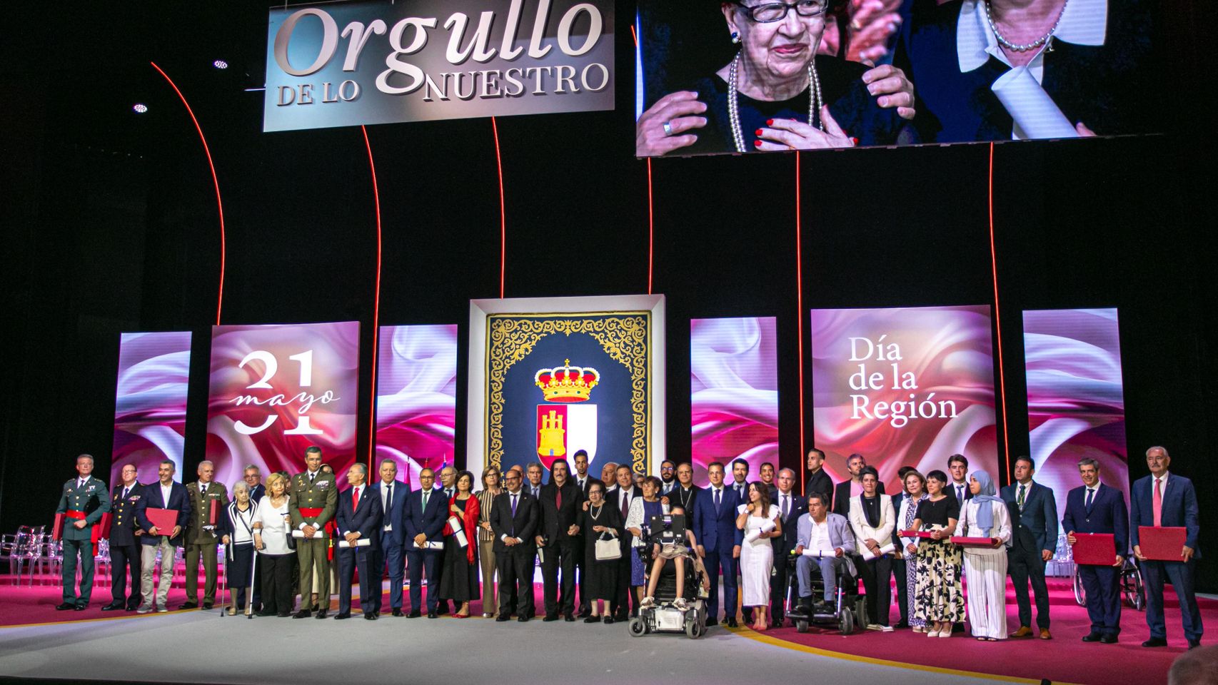 Castilla-La Mancha celebra su día con la entrega de 43 distinciones en ...