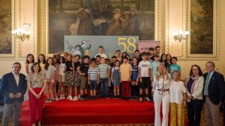 Fotografía de familia de la entrega de premios de ‘Próxima estación: Delibes’