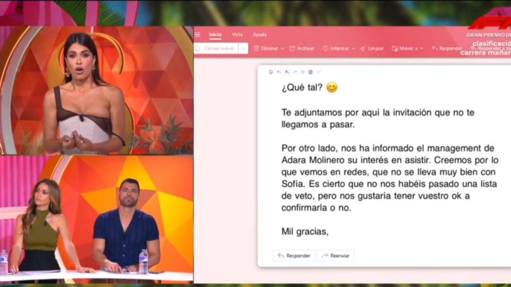 Sofía Suescun mostrando el correo electrónico que recibió.