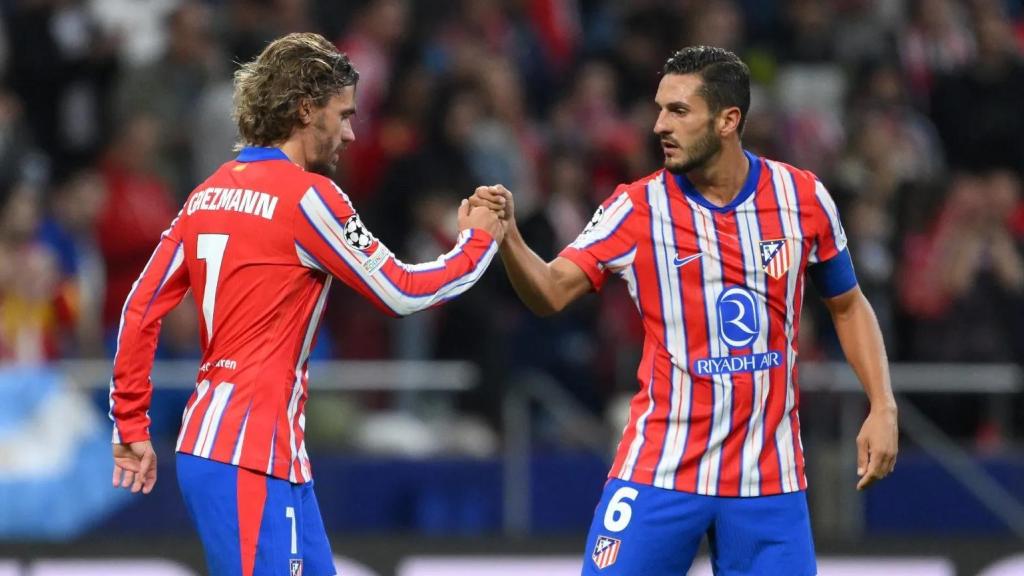 Koke y Griezmann durante el partido ante el Leipzig en la fase liga de la Champions.