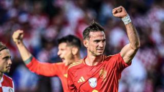 Fabián Ruiz celebra uno de los goles de España ante Croacia en la Eurocopa.
