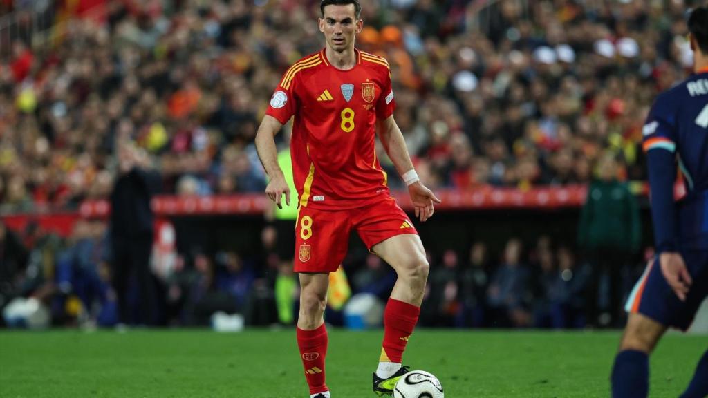 Fabián Ruiz durante el partido ante Países Bajos en la Nations League.