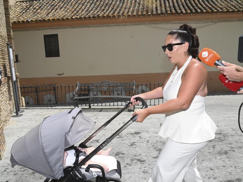 Anabel Pantoja, en la comunión de Ana, la hija de Kiko Rivera.