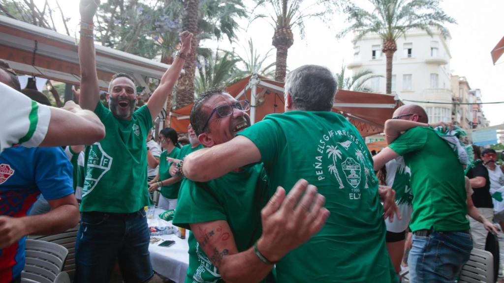 La afición del Elche CF tras su asenso a Primera.