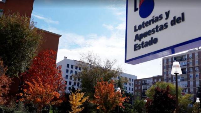 Cartel de la Administración de Loterías nº 19 de Móstoles, La Fuente de los Peces, donde ha tocado el Gordo.