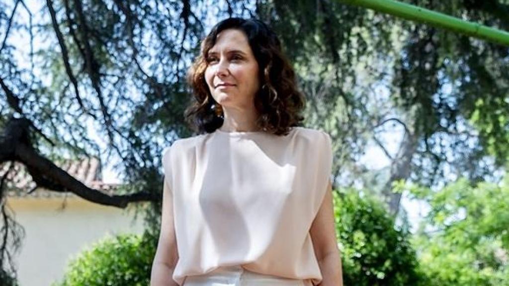 La presidenta de la Comunidad de Madrid, Isabel Díaz Ayuso, visita Velintonia, a 2 de junio de 2025.