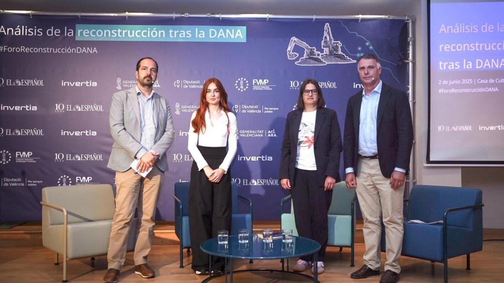 Guillermo Luján, alcalde de Aldaia; Laura Sáez, alcaldesa de Carlet y José Francisco Gozalvo, concejal de Urbanismo de Torrent.