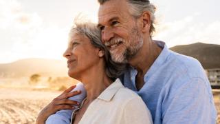 Qué es el 'softswinging': la nueva forma de relacionarse en España que preocupa a las personas casadas