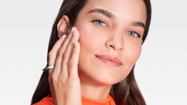 El protector solar antiedad que están agotando las pieles +50: protege, reduce arrugas y manchas por menos de 10€