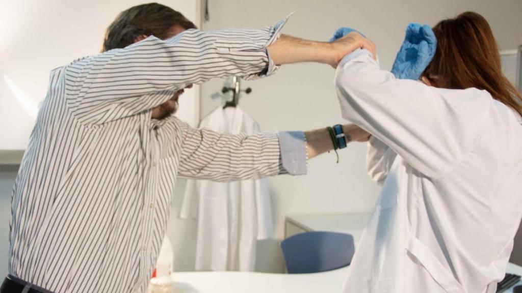 Agresión de un paciente a una doctora