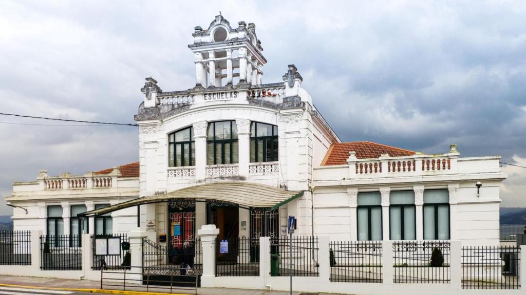 Exterior del CEIP Sada y sus Contornos en Sada (A Coruña)