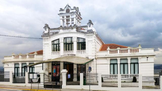 Exterior del CEIP Sada y sus Contornos en Sada (A Coruña)