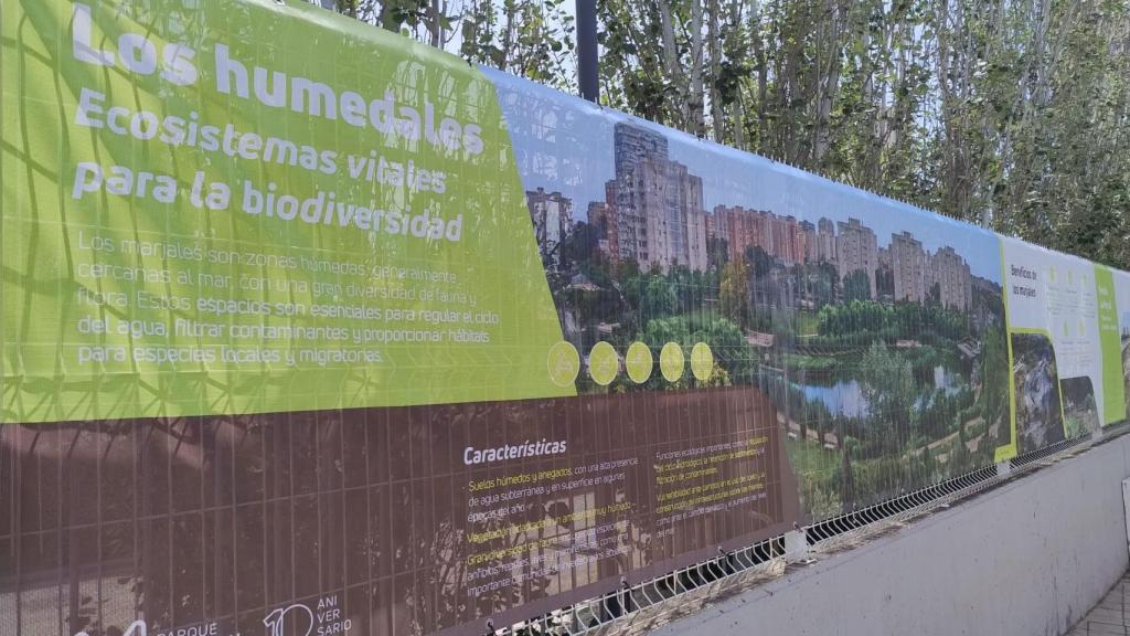 Exposición sobre los humedales en La Marjal de Alicante.