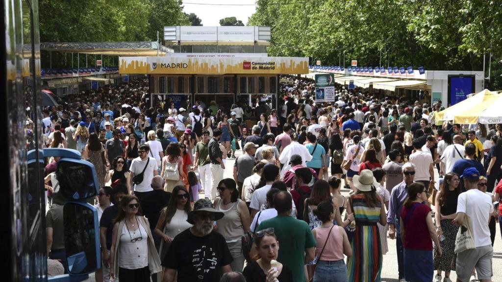 Vista de la Feria del Libro de Madrid. Foto: EFE / Víctor Lerena