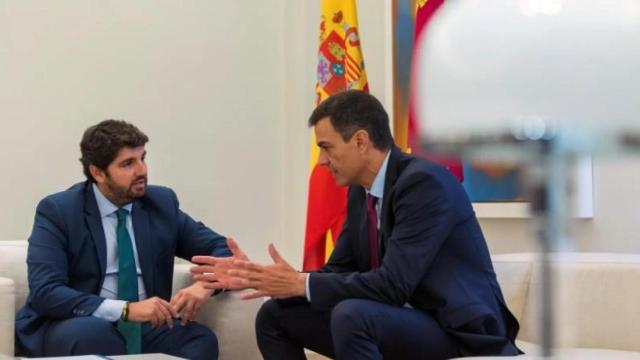 Fernando López Miras y Pedro Sánchez, el 18 de septiembre de 2018, en la última audiencia que ambos mantuvieron en el Palacio de la Moncloa.