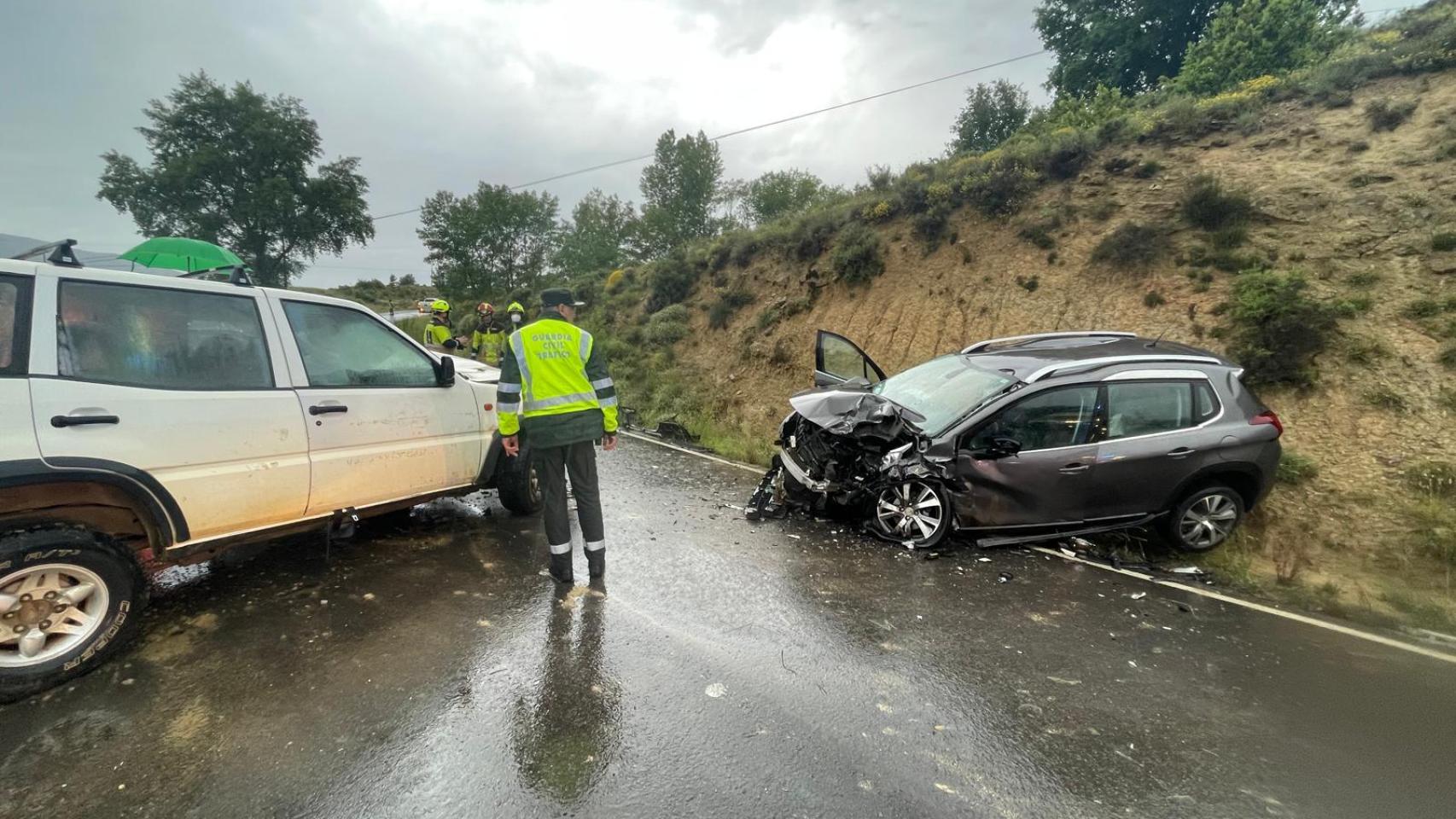 Imagen de un accidente de tráfico en la carretera HU-V-3003