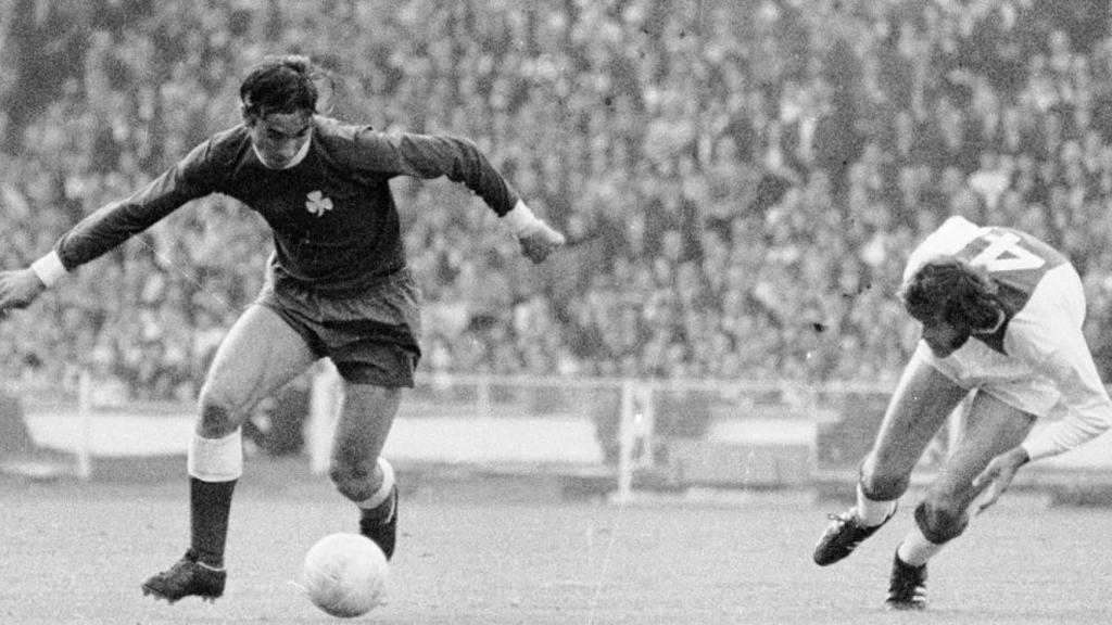 El legendario delantero griego Antonis Antoniadis, durante la final de Copa de Europa de 1971.