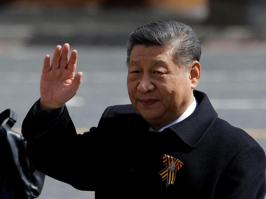 El presidente chino Xi Jinping tras el desfile militar en el Día de la Victoria en la Plaza Roja de Moscú, el 9 de mayo de 2025.