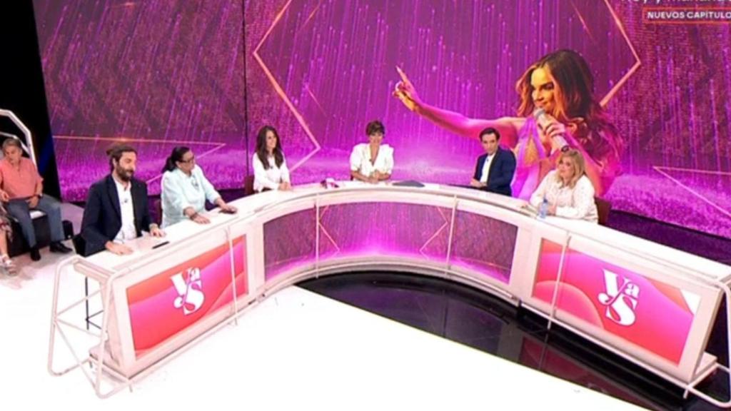 Colaboradores en plató.