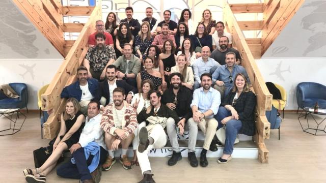 La promoción del 2000 de Obradoiro se reencuentra en el colegio