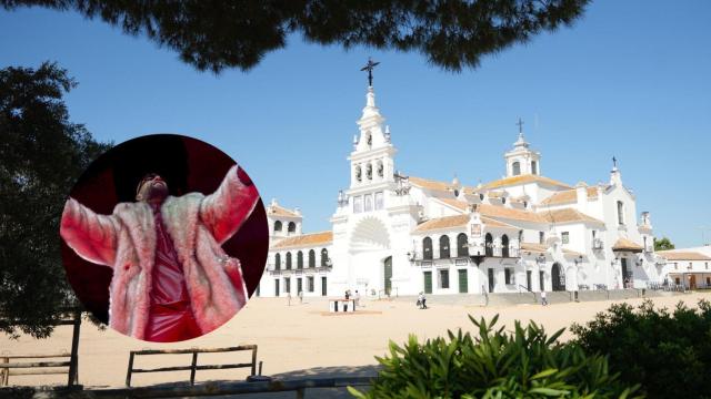 La aldea del Rocío y el cantante Maluma.