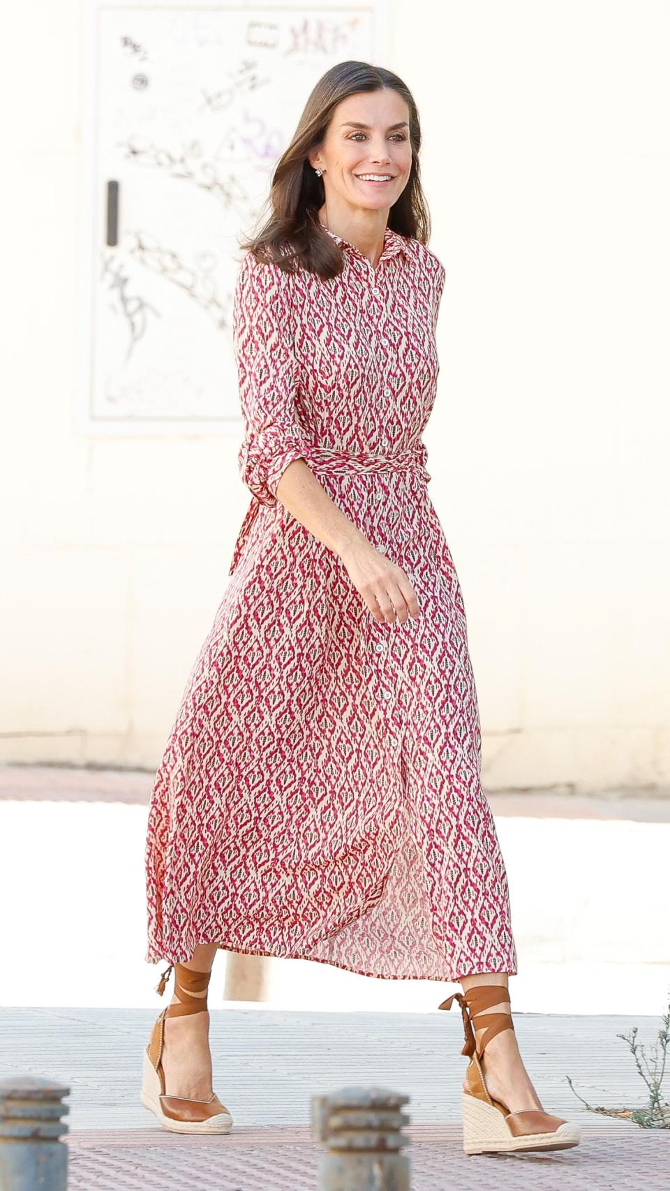 La reina Letizia con alpargatas.