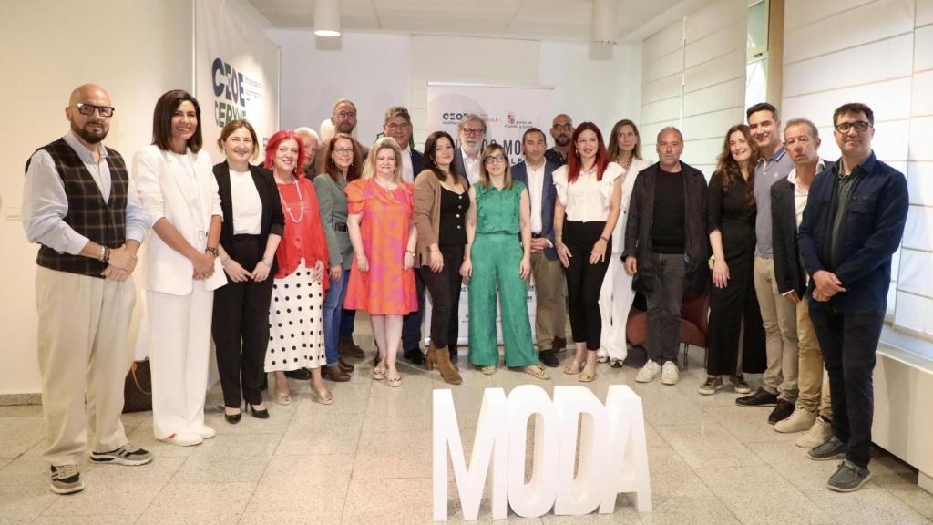 La sede de CEOE de Salamanca acoge la jornada “Moda Inteligente: Revolucionando el sector con IA”