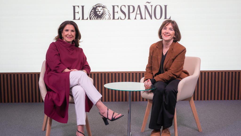 De izquierda a derecha, Begoña Pérez y Charo Izquierdo, en la entrevista.