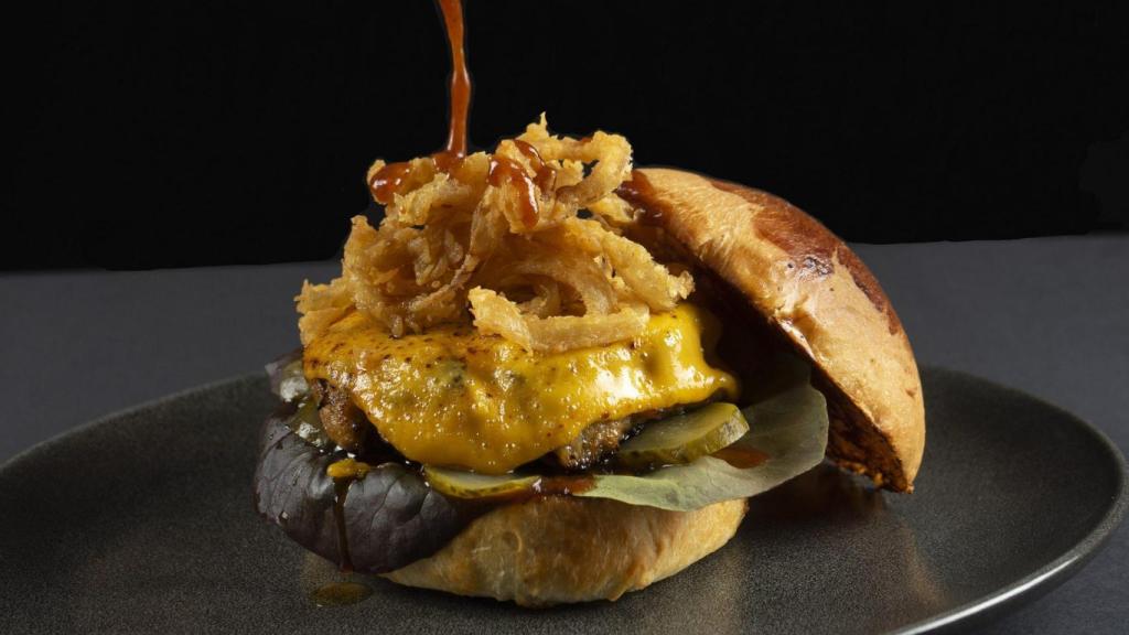 Una de las hamburguesas de El Bar de Confianza.