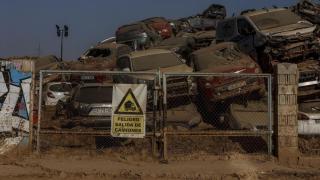 Desguace de vehículos tras la dana. Rober Solsona / Europa Press