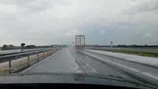 Granizada en la autovía A-43 entre La Roda y Villarrobledo (Albacete).