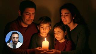 Montaje con familia con una vela en un apagón y Javier Dasí, ingeniero  experto en energía.