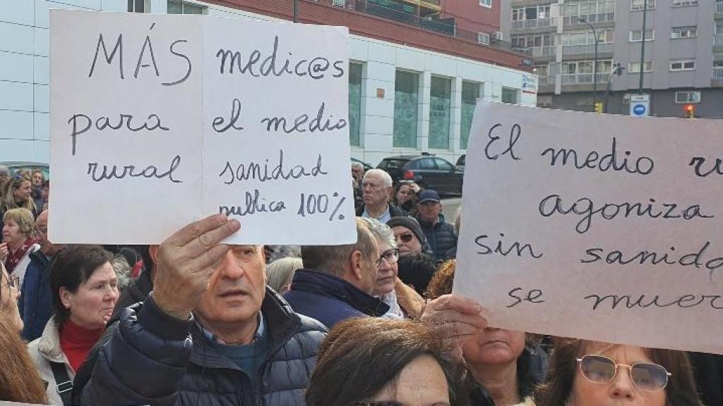 Imagen de archivo de la manifestación de los vecinos de la Comarca de las Cinco Villas ante las Cortes de Aragón