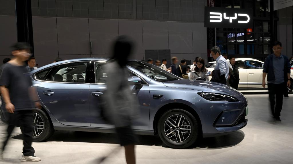 Vehículo de BYD en un salón del automóvil