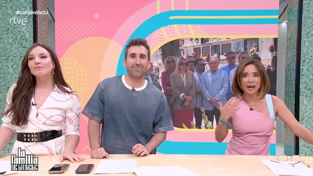 Inés Hernand, Aitor Albizua y María Patiño en 'La familia de la tele' este lunes.
