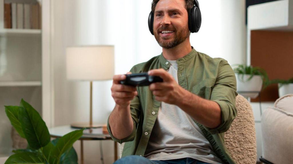 PcComponentes tira el precio del mando inalámbrico para PS5 favorito de los gamers