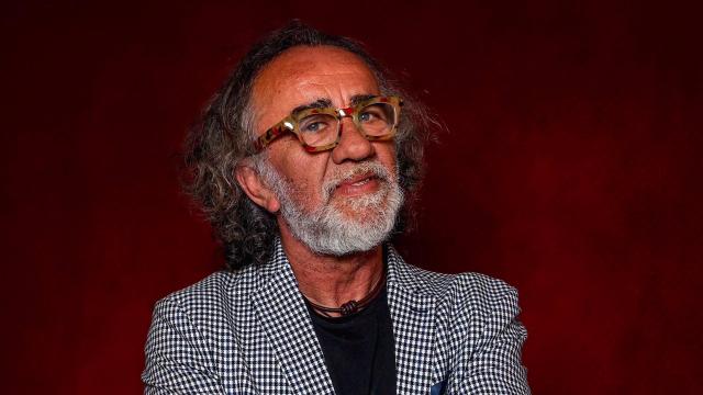 El cantante Teo Cardalda posa para Europa Press, a 9 de mayo de 2024