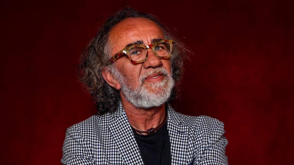 El cantante Teo Cardalda posa para Europa Press, a 9 de mayo de 2024