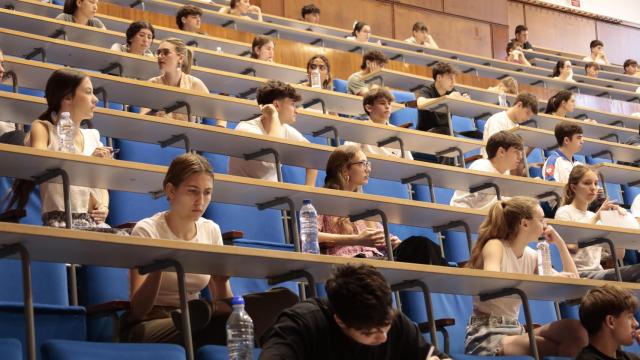 Estudiantes en la PAU 2025 en Aragón