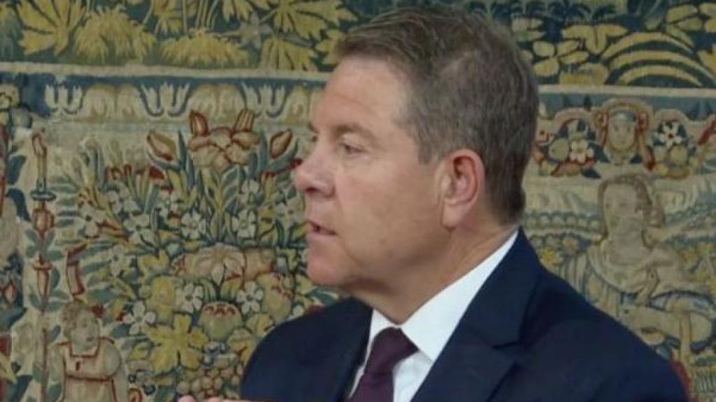 El presidente de Castilla-La Mancha, Emiliano García-Page, este miércoles durante la entrevista con el medio '65ymás'.