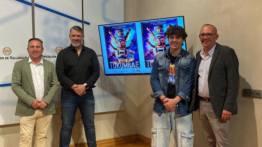 El diputado del Servicio de Familia, Igualdad, Acción Social y Centros Residenciales, Alfonso Romo, y el alcalde de Mojados, Adolfo López, presentan el I Festival Internacional de Percusión y Diversión de Mojados Tukumbae