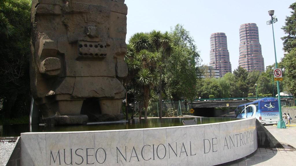 Entrada al Museo Nacional de Antropología de México