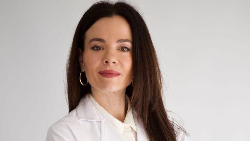 Helena Rodero, farmacéutica y experta capilar.