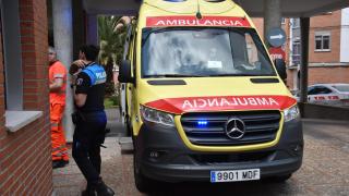 Ambulanci en la Comandancia de la Guardia Civil de Zamora