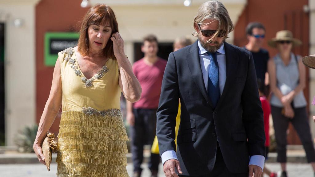 Carmen Martínez Bordiú y su expareja, Timothy McKeague, en la boda de Javier Ardid Martínez Bordiú y Fernanda Estévez Hinojosa en Oaxaca , México, en 2019.