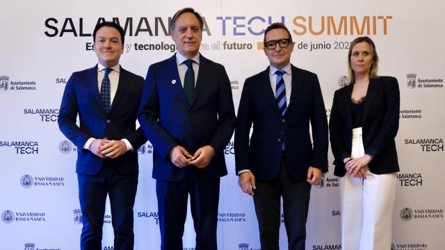 El alcalde de Salamanca, Carlos García Carbayo, y el rector de la Universidad de Salamanca, Juan Manuel Corchado, presentan una nueva edición de Salamanca Tech Summit.